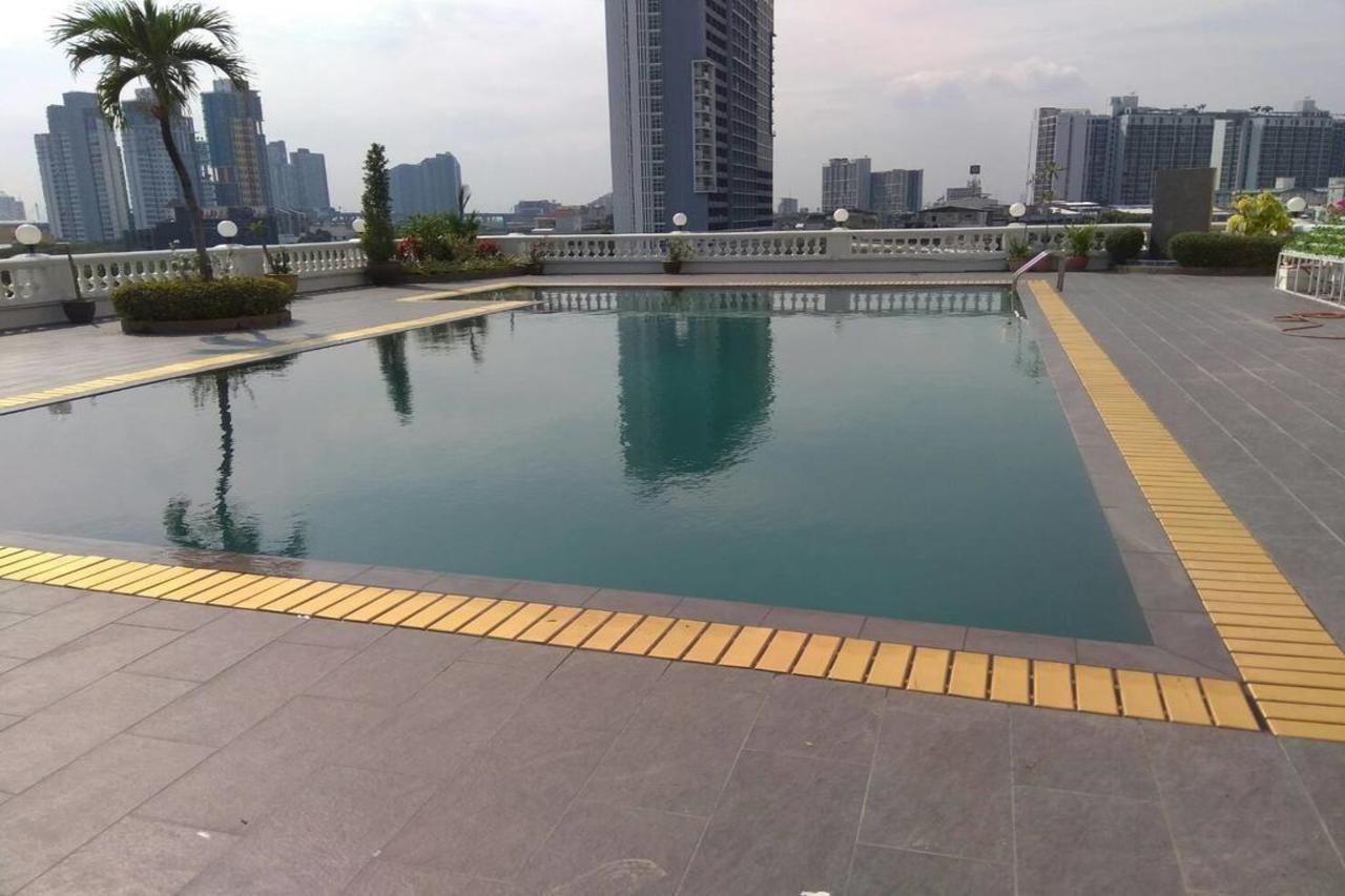 Niran Grand Hotel Bangkok Exterior photo